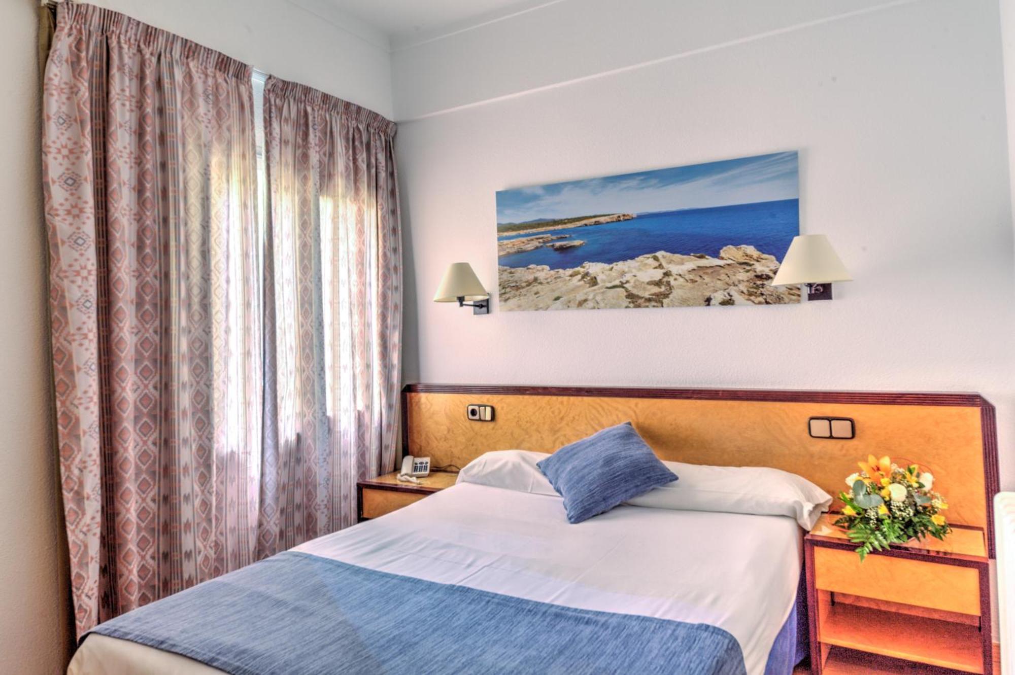 Hotel Voramar Кала Милор Стая снимка