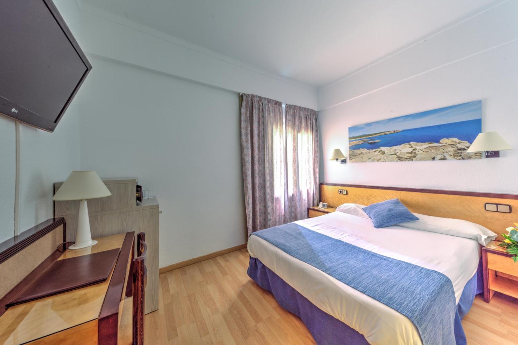 Hotel Voramar Кала Милор Стая снимка