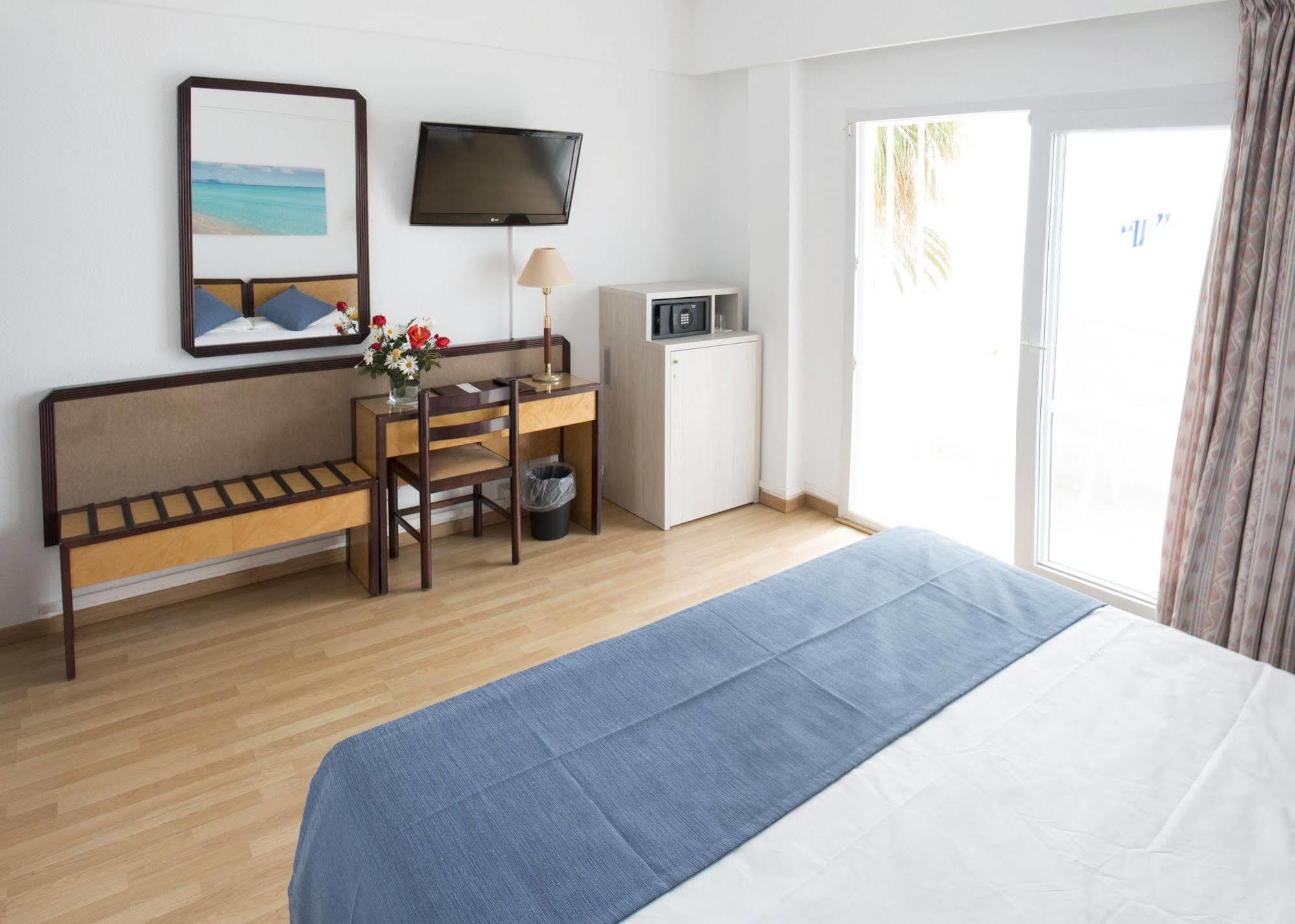 Hotel Voramar Кала Милор Екстериор снимка