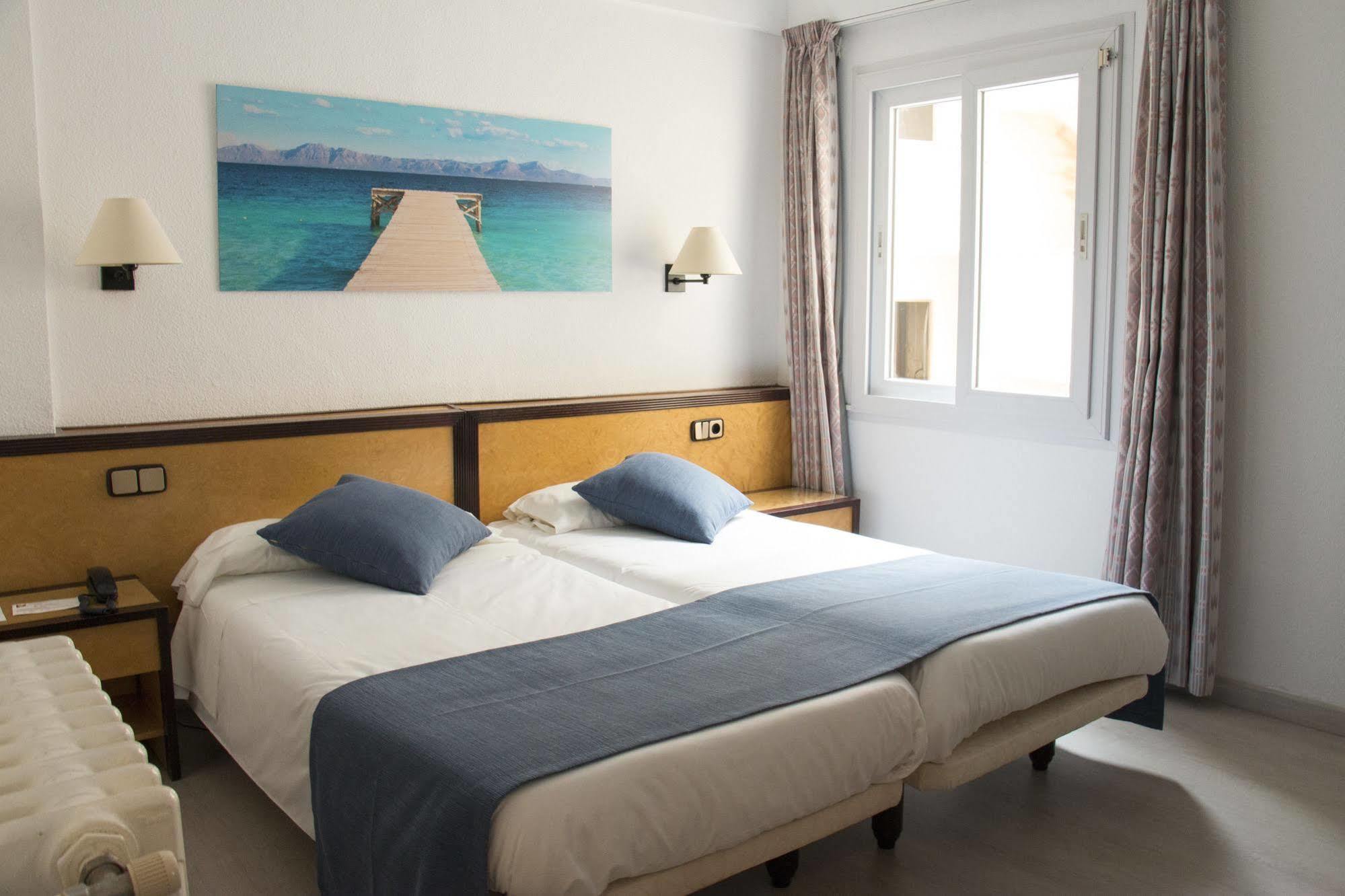 Hotel Voramar Кала Милор Екстериор снимка